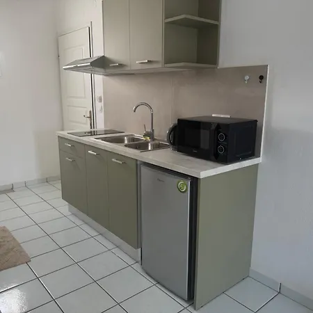 شقة فندقية Esperos Apartments&studios