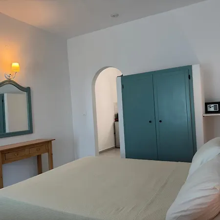 Esperos Apartments&studios 4*
