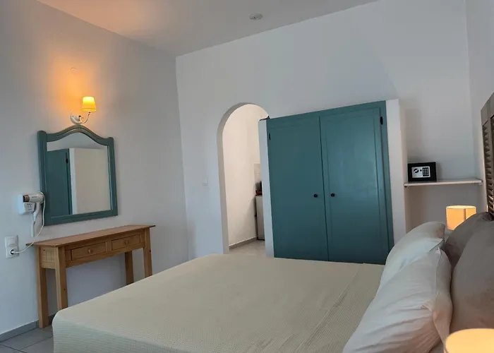 Esperos Apartments&studios 4*