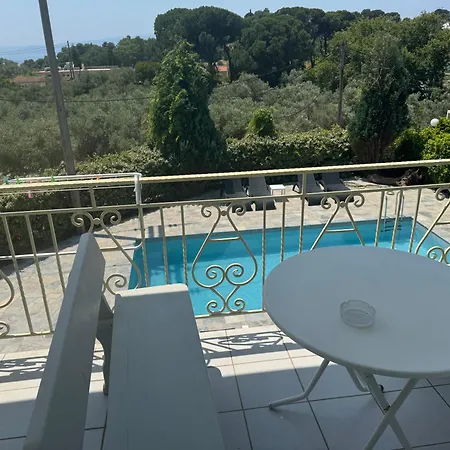 Lägenhetshotell Esperos Apartments&studios