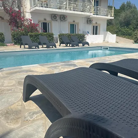 Aparthotel Esperos Apartments&studios Troulos